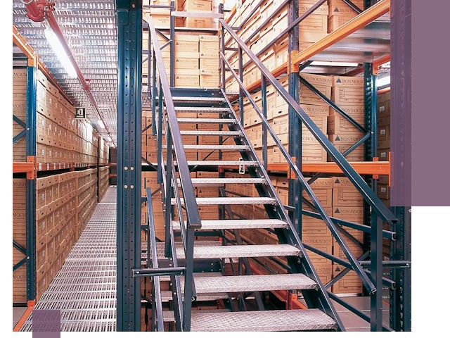 Лестницы складские прочные и безопасные под ключ в Чите