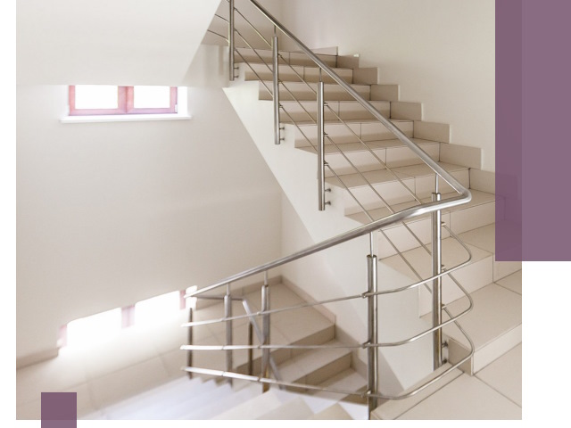 Установка и замена перил в подъезде в Чите