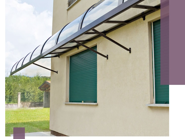 Козырьки над окнами в Чите — изготовление и монтаж по выгоде