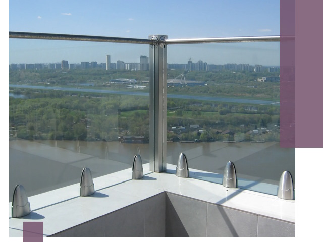 Стеклянные парапеты премиум класса в Чите для домов и бизнесов